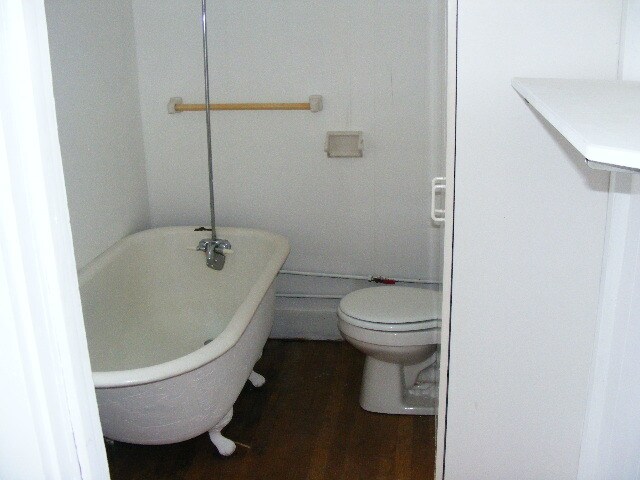 Bath - 18 Spring St