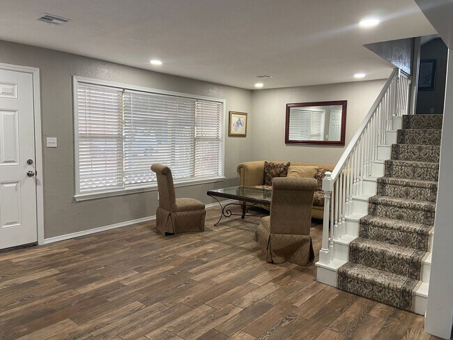 Foto del edificio - 1012 E 7th Pl