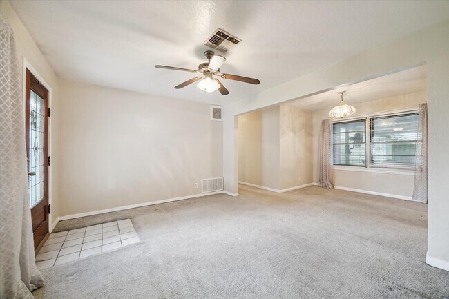 Foto del edificio - 5618 Sweetbriar St