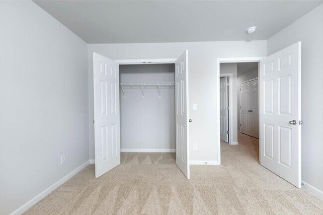 Building Photo - 6040 Vermilion Loop Rd