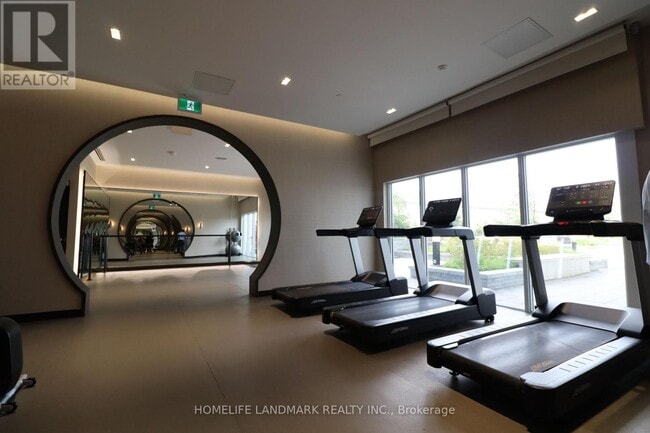 Building Photo - 2033 Kennedy Rd