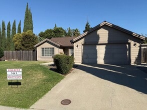 Building Photo - 2825 Airons Ct