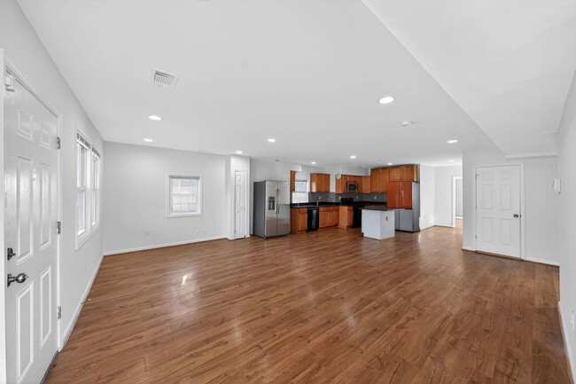 Foto del edificio - 7920 Temple Hill Rd