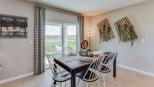 Foto del edificio - LARGE SOLERA HOME FOR RENT! 5 BEDROOMS/ 3 ...
