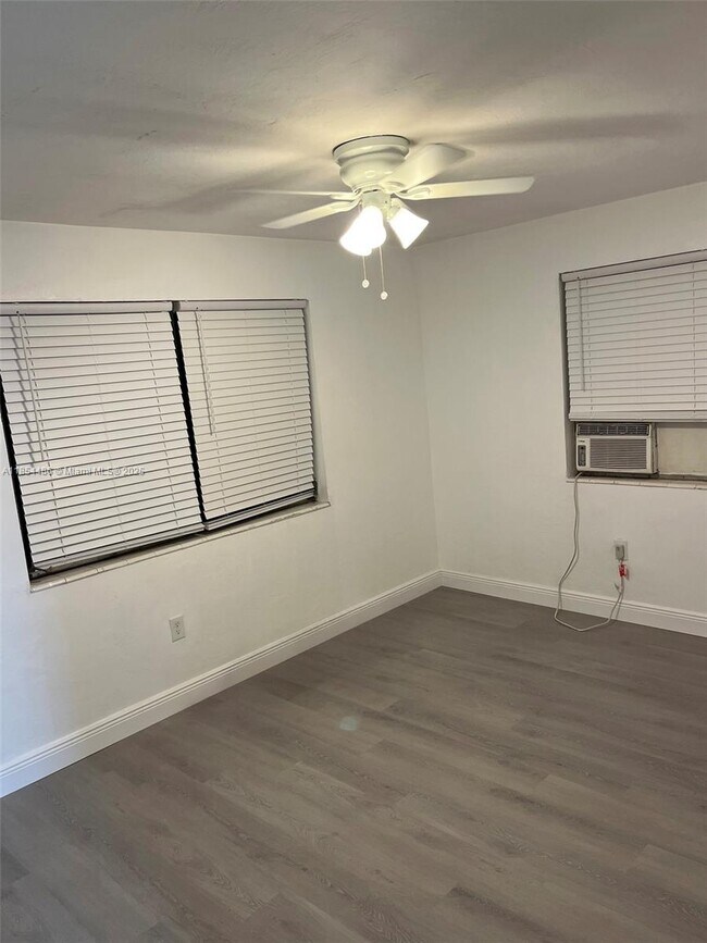 Foto del edificio - 1540 NW 55th Terrace
