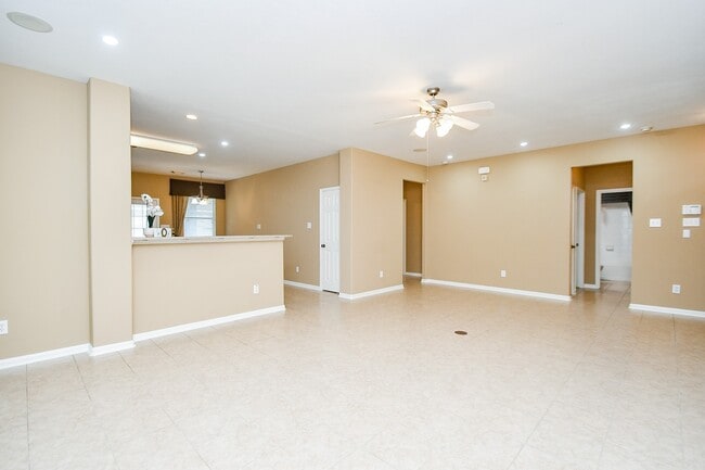 Building Photo - 20123 Jasper Oaks Dr