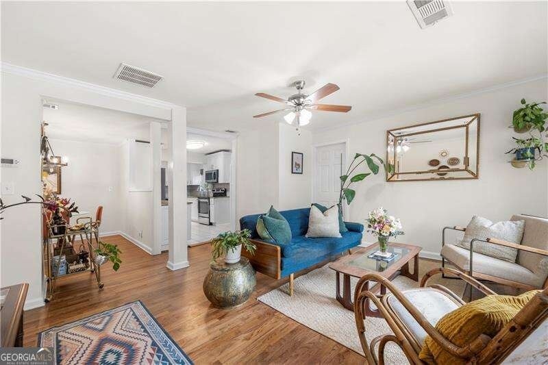 Foto principal - 2806 Fraser St