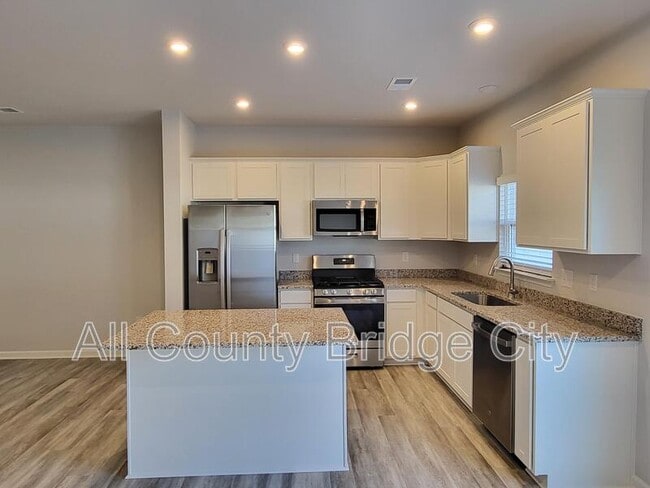 Building Photo - 147 Randwick Ln