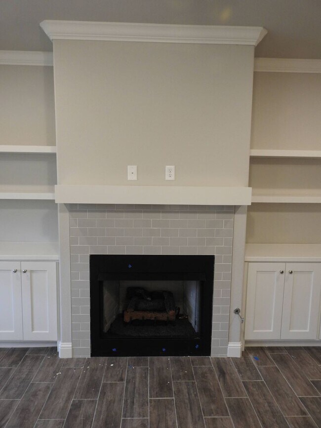Building Photo - 2021 Construction! 4 Bedroom 2 Bathroom ho...