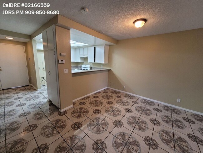 Foto del edificio - 959 S Mountain Ave