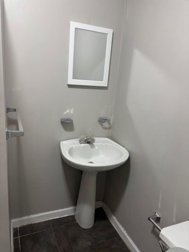 Building Photo - 3416 Kensington Ave