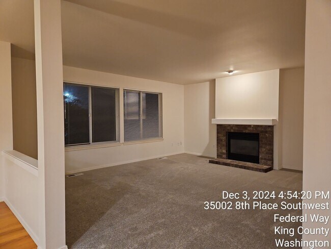 Building Photo - Federal way Campus Highlands 4 bedroom and...