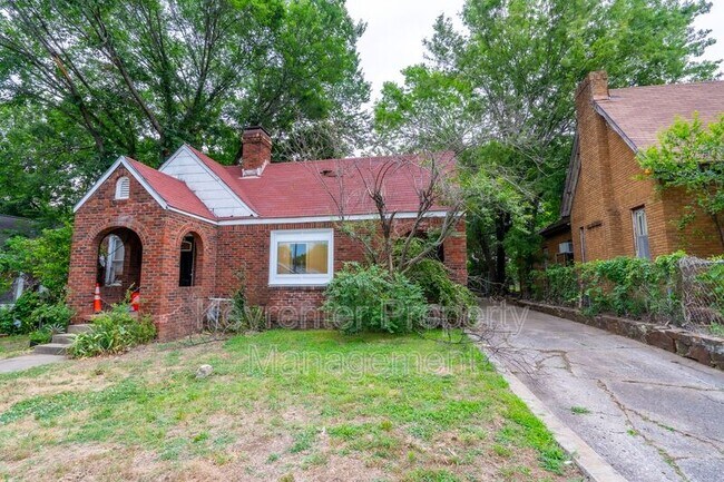 Building Photo - 347 S Zunis Ave