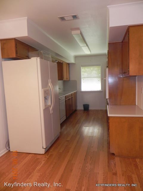 Building Photo - 819 Kenilworth Pky