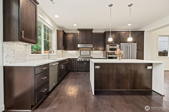 Foto del edificio - 4574 240th Pl SE