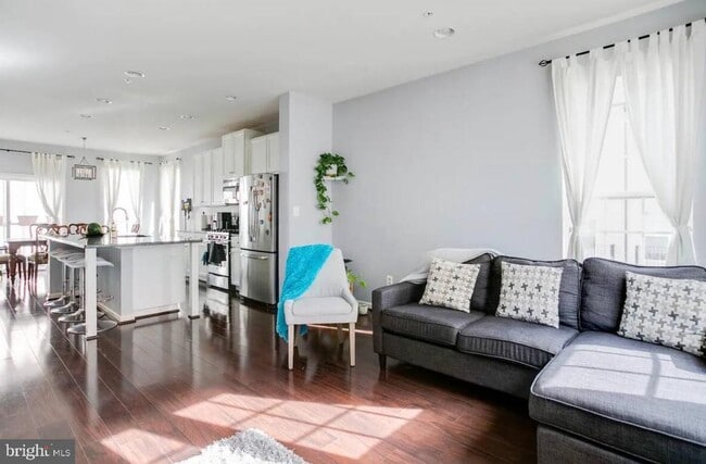 Foto del edificio - 22517 Phillips St