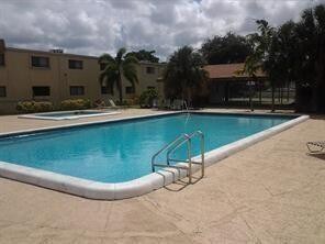 Foto del edificio - 1245 S Flagler Ave