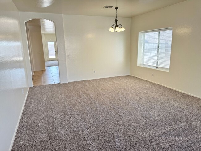 Building Photo - 314 S 117th Dr