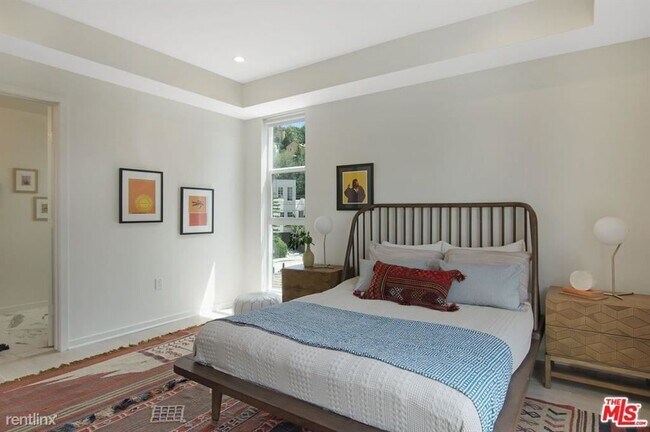 Foto del edificio - 1933 Griffith Park Blvd