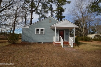 Building Photo - 500 Sherwood Rd