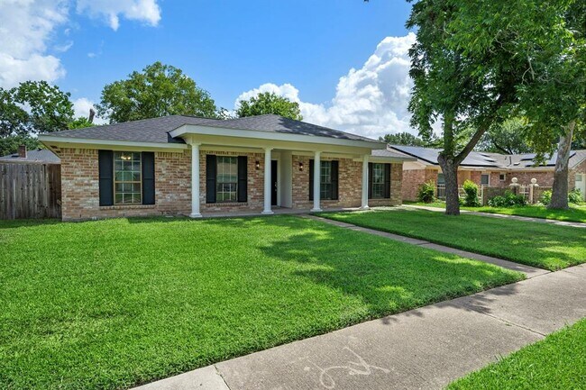 Foto del edificio - 11506 Hornbrook Dr