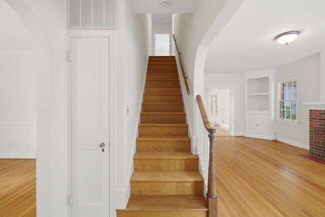 Building Photo - Elegant Center-Hall Cape Cod with Sunroom, Garage & Timeless Charm