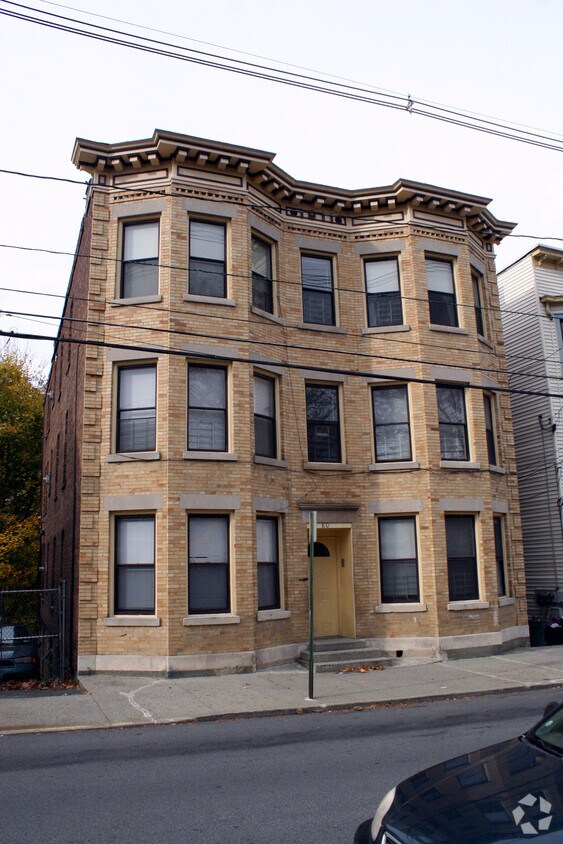 Primary Photo - 80 N Bridge St