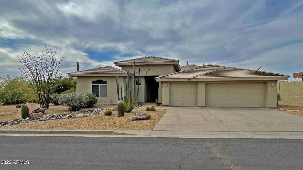 Primary Photo - 6006 E Westland Dr