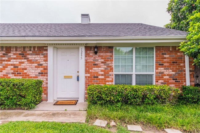 Foto del edificio - 1245 Roaring Springs Rd