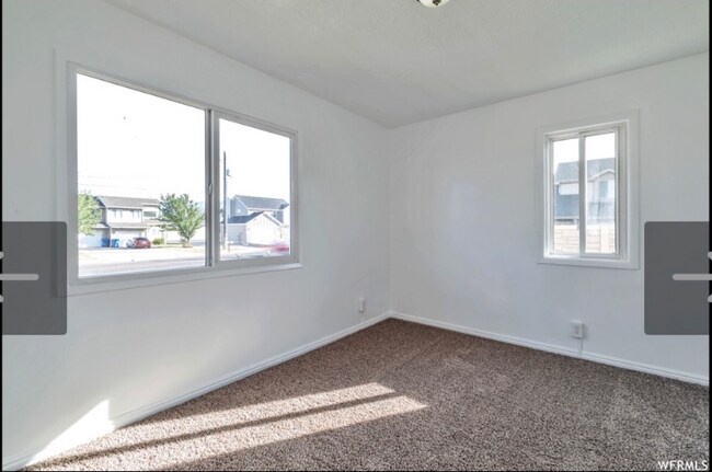 Building Photo - 175 E 5000 S