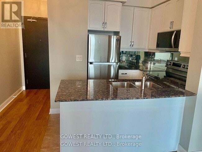 Building Photo - 90 Absolute Ave