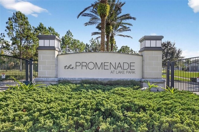 Building Photo - 18233 Leafmore St