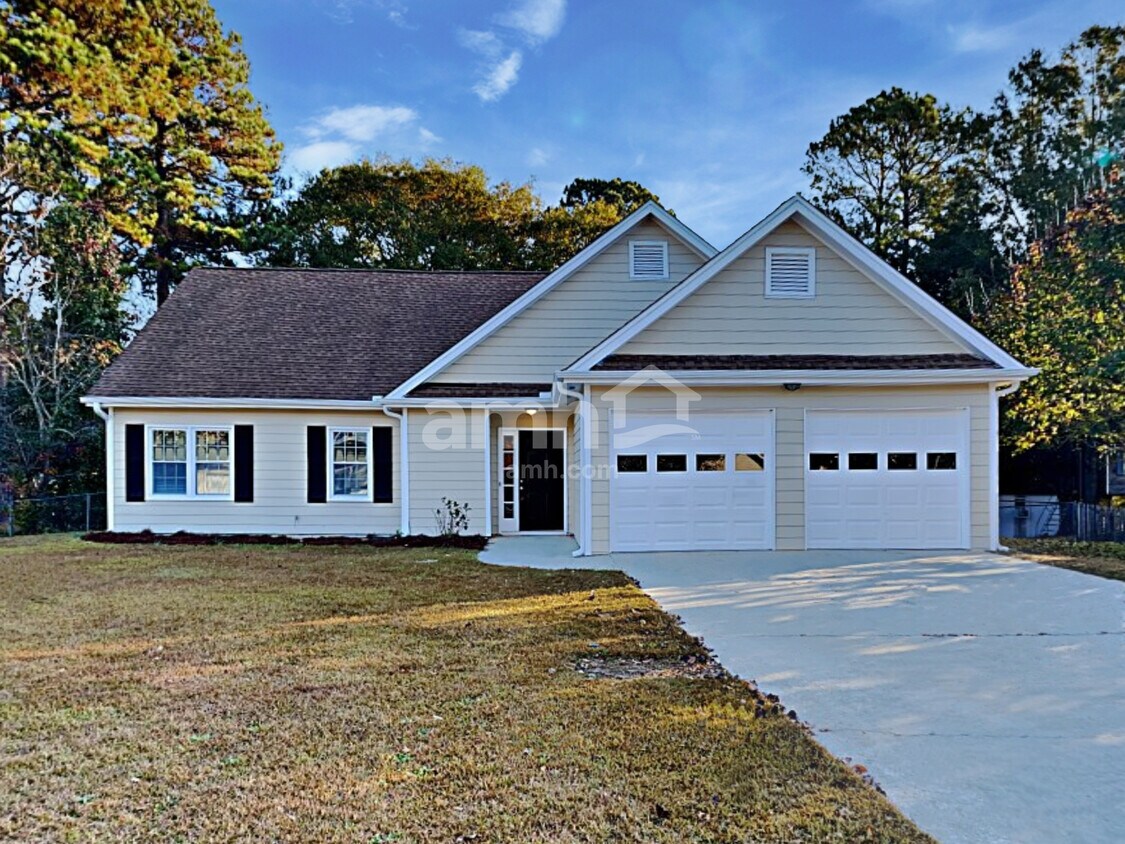4240 Fox Chase Drive House Rental in Loganville, GA
