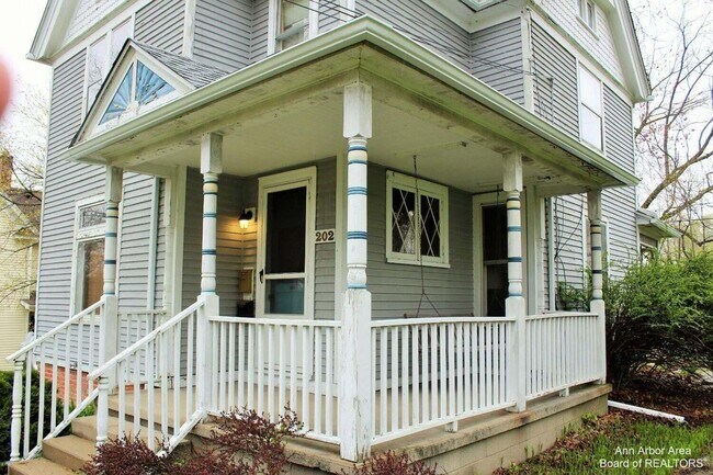 Foto del edificio - 202 W Henry St
