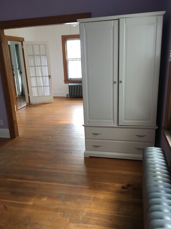 Foto del edificio - 271 Quaker Ln S