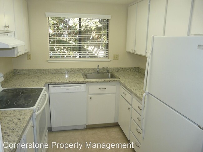 Building Photo - 1 br, 1 bath House - 999 W Evelyn Terrace #32