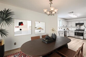 Building Photo - 6937 Sabrina Dr