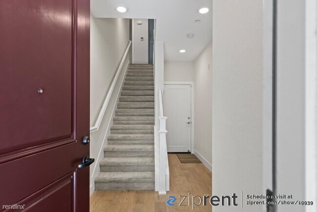 Building Photo - 3 br, 3.5 bath Townhome - 123 Branta Cmn, ...