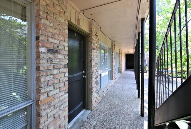 Foto del edificio - 3403 Audubon Pl