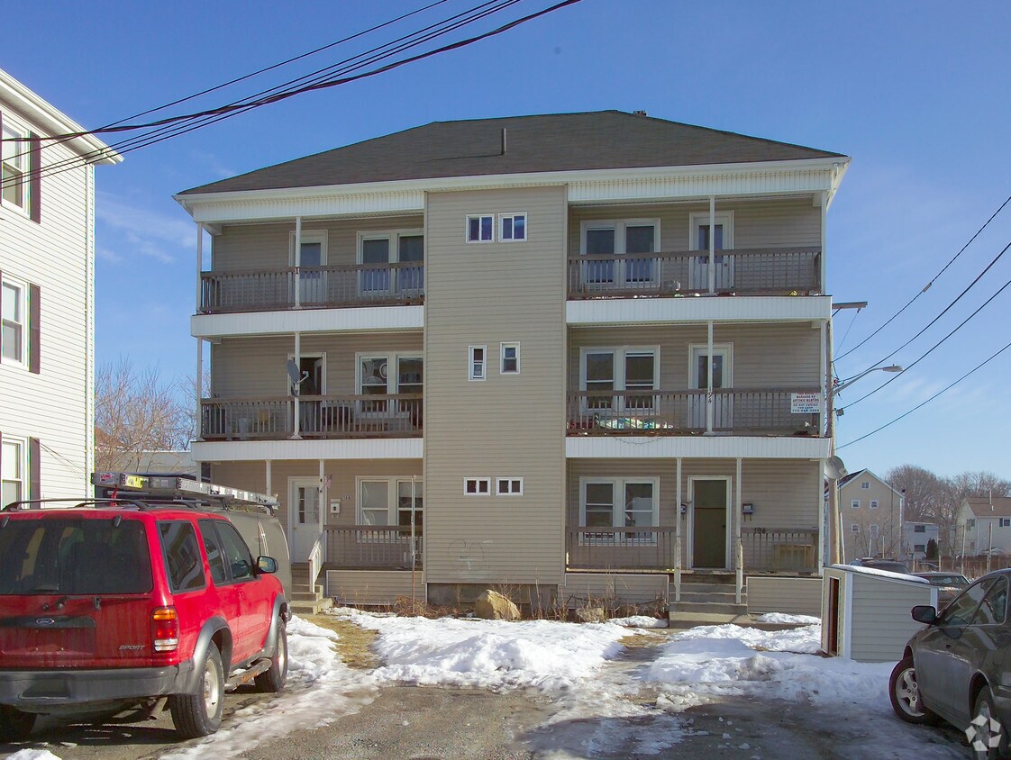 Building Photo - 188-194 Nashua St