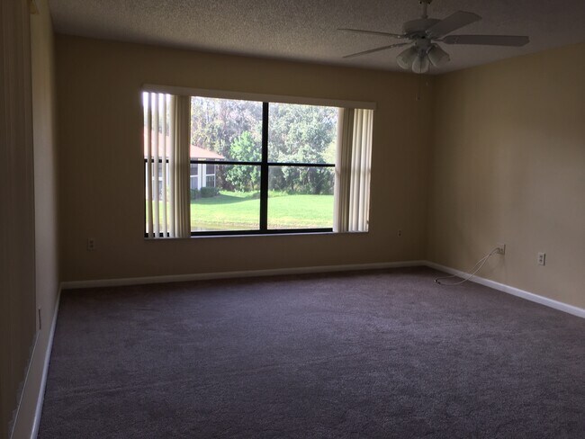 Living Room/Dining Room - 2610 Hammock Ct