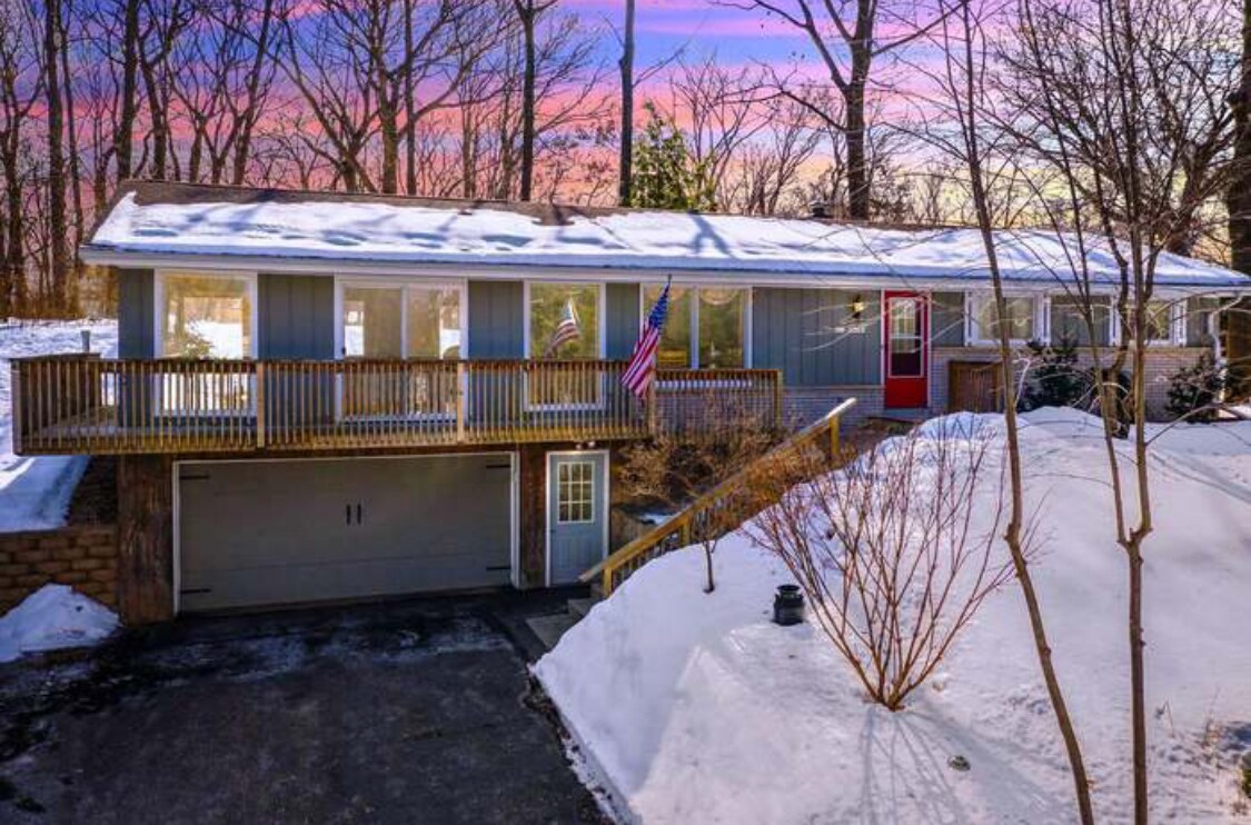 Primary Photo - N55W34585 Tweeden Ln