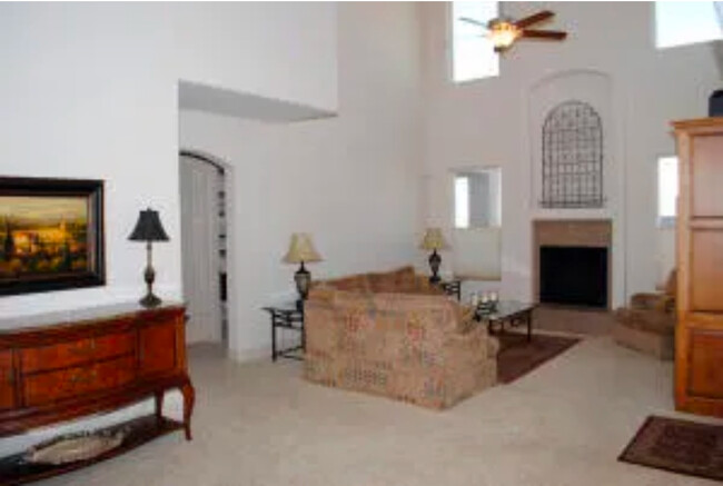 Foto del edificio - 12601 Desert Marigold Ln NE