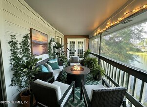 Building Photo - 3801 Crown Point Rd