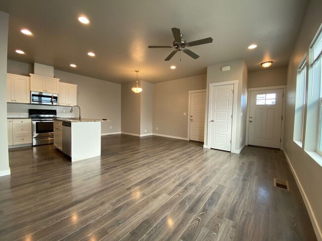 Building Photo - 2211 Ison Ct