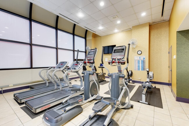 Building Photo - 211 E Ohio St