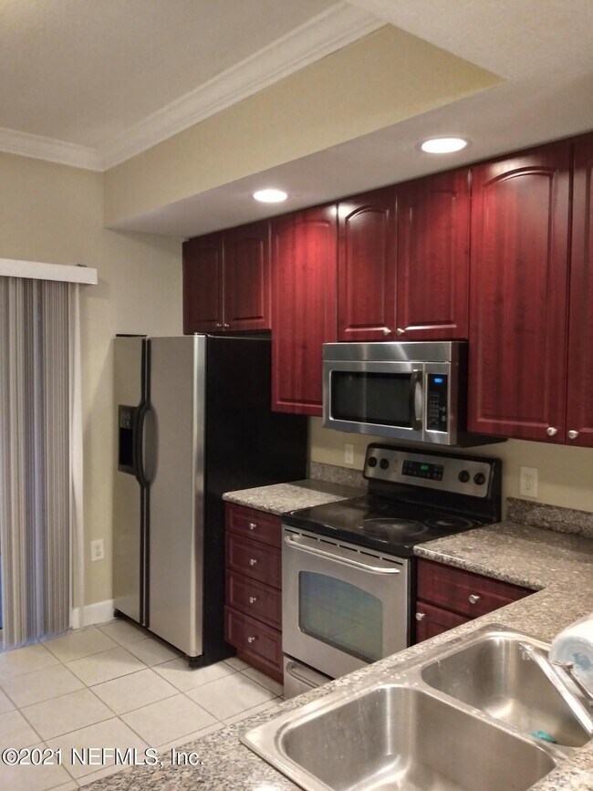 Foto del edificio - 9745 Touchton Rd