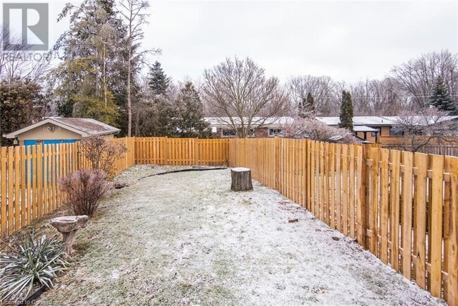 Building Photo - 101 Lyndhurst Dr
