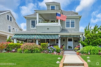 Building Photo - 1612 Ocean Ave