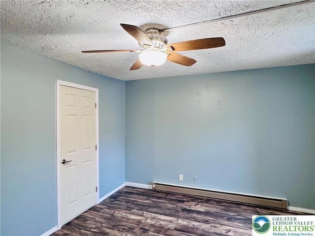 Foto del edificio - 402 S Bradford St